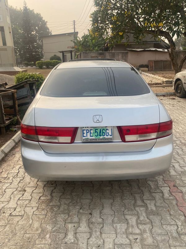 Main image of 2005 Honda Accord LE
